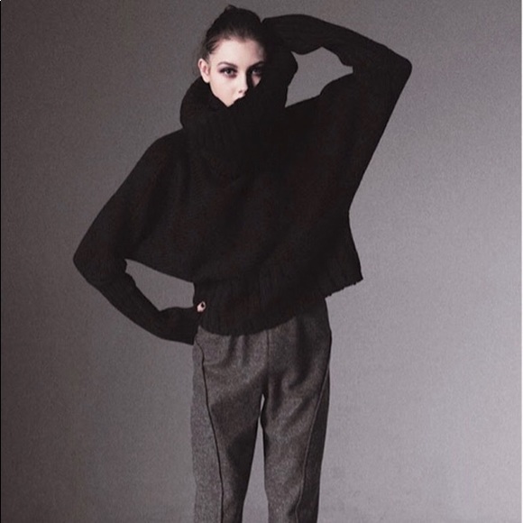 ANN YEE • Jordyn Funnel Neck - Picture 1 of 8